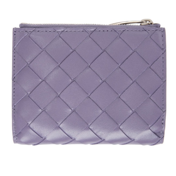 Excellent condition ~ Bottega Veneta Bifold Zip Wallet in Lavender. - Picture 3 of 13